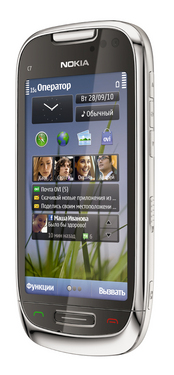 Старт продаж Nokia C7: cветская вечеринка… в магазине?