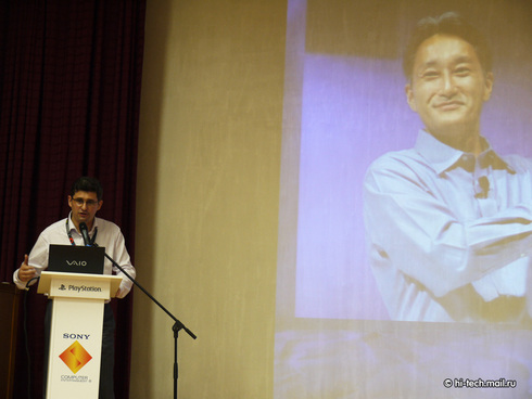 Xbox Kinect, PlayStation Move и красотки с выставки